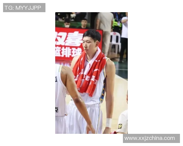 周琦获评中国篮球名人堂，成为历史上最年轻的成员