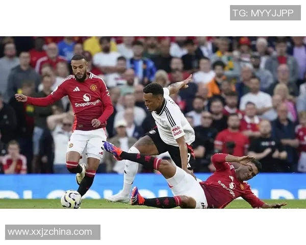 英超最新一轮比赛：曼联客场惨败，枪手逆袭成功保持不败记录