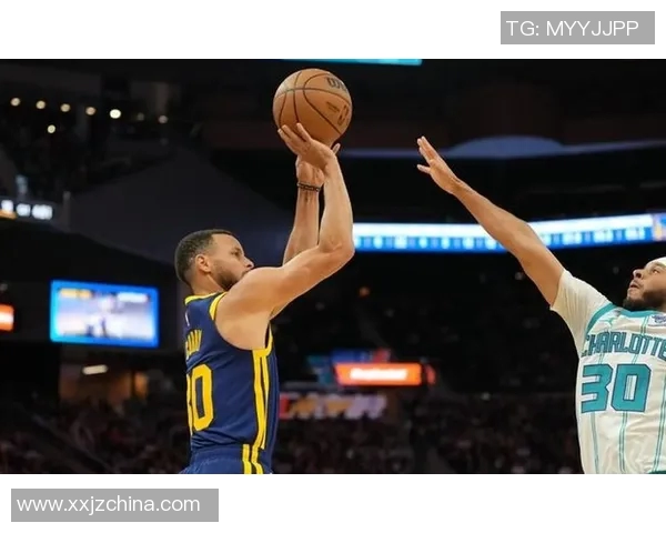 勇士队与活塞队激战正酣NBA直播精彩瞬间回顾与分析